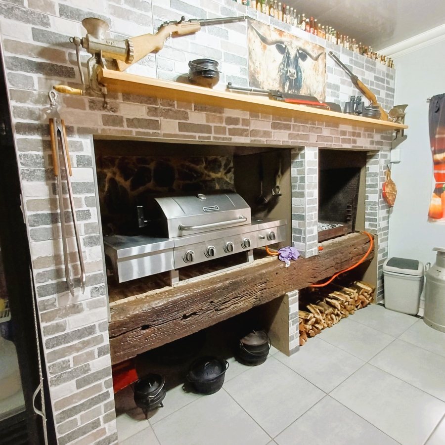 4 Bedroom Property for Sale in Meyerton Central Gauteng