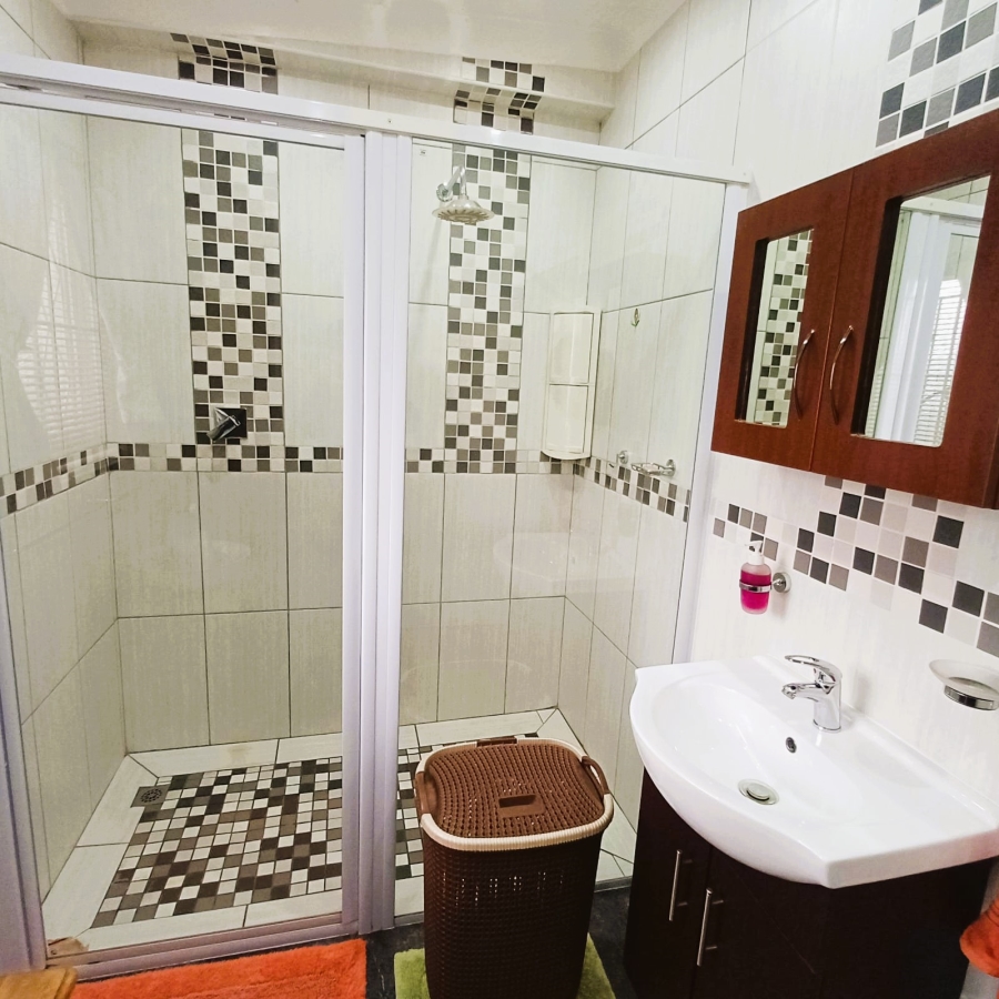 4 Bedroom Property for Sale in Meyerton Central Gauteng