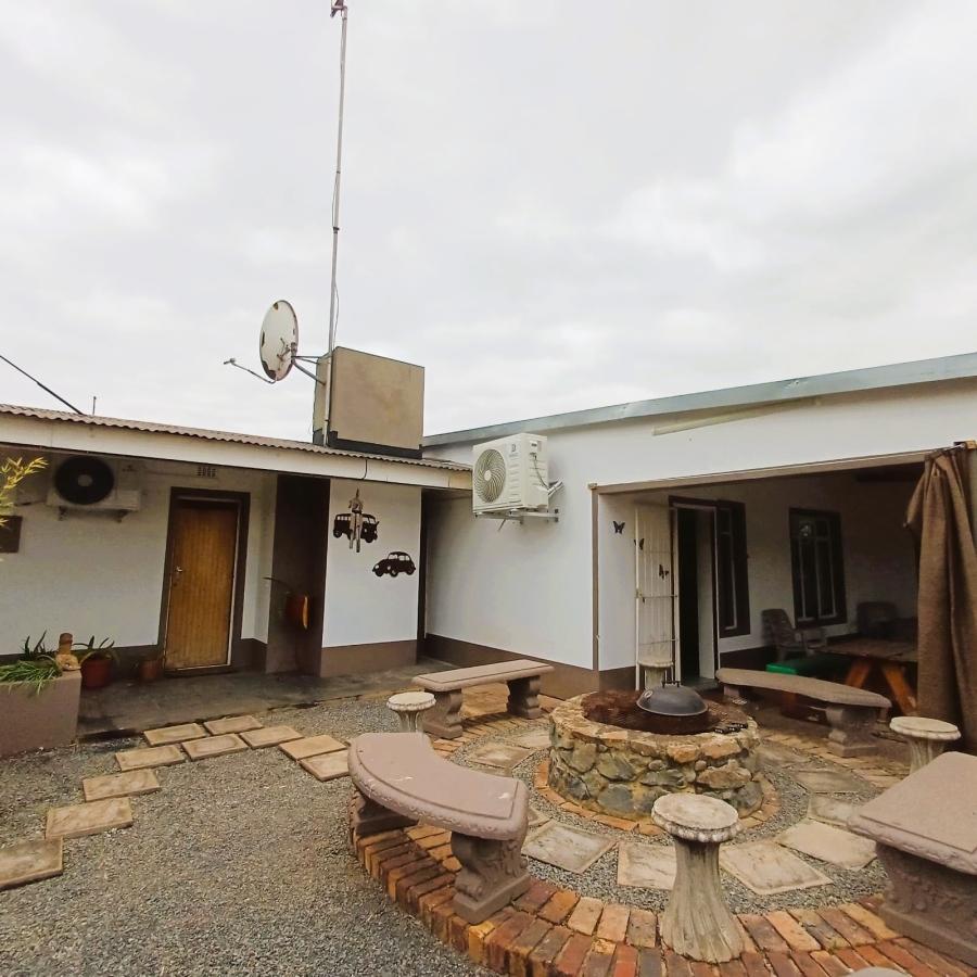4 Bedroom Property for Sale in Meyerton Central Gauteng