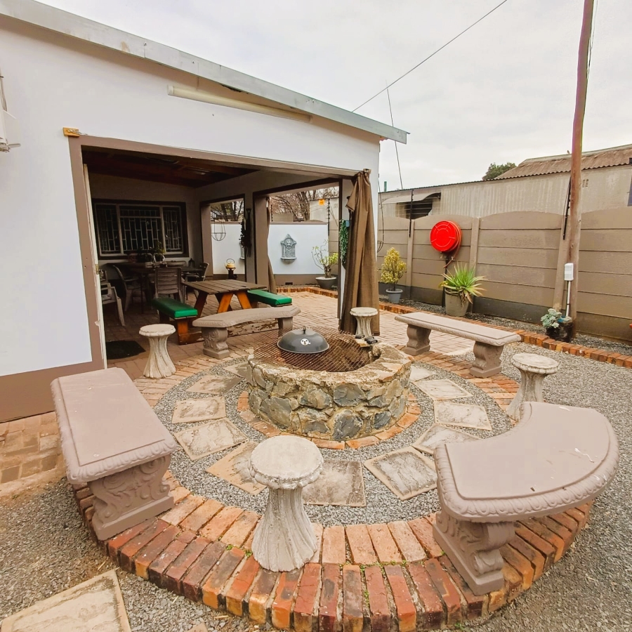 4 Bedroom Property for Sale in Meyerton Central Gauteng