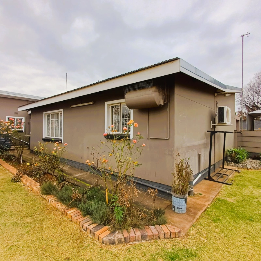 4 Bedroom Property for Sale in Meyerton Central Gauteng