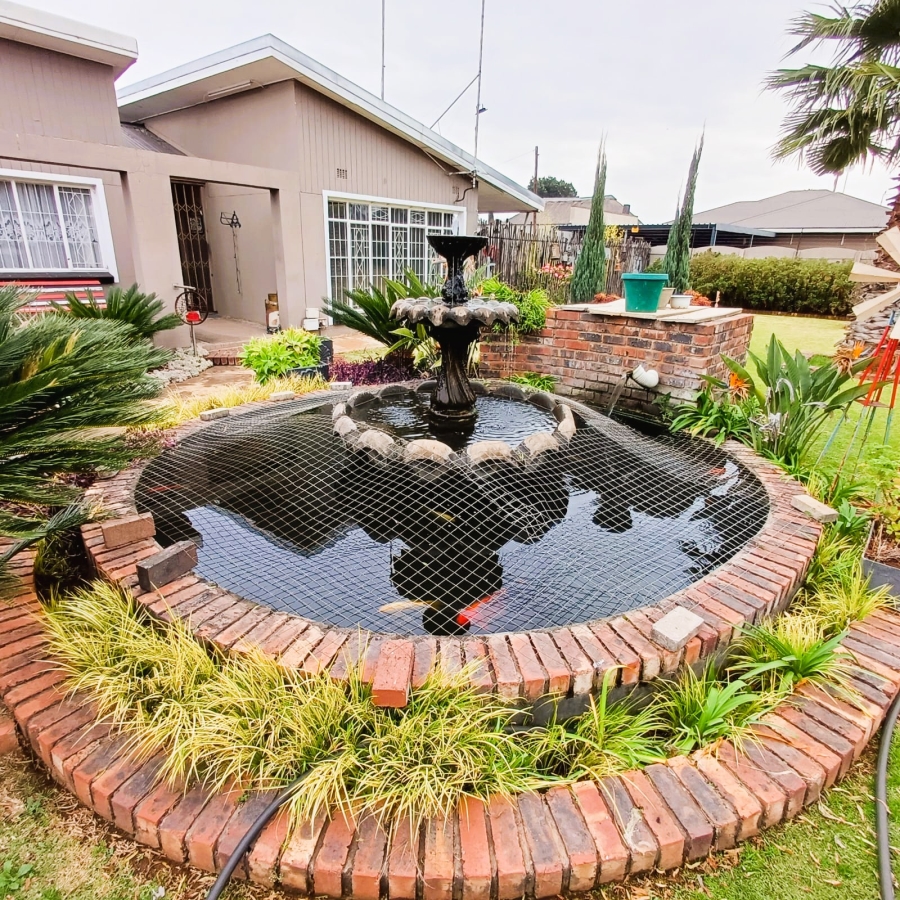 4 Bedroom Property for Sale in Meyerton Central Gauteng
