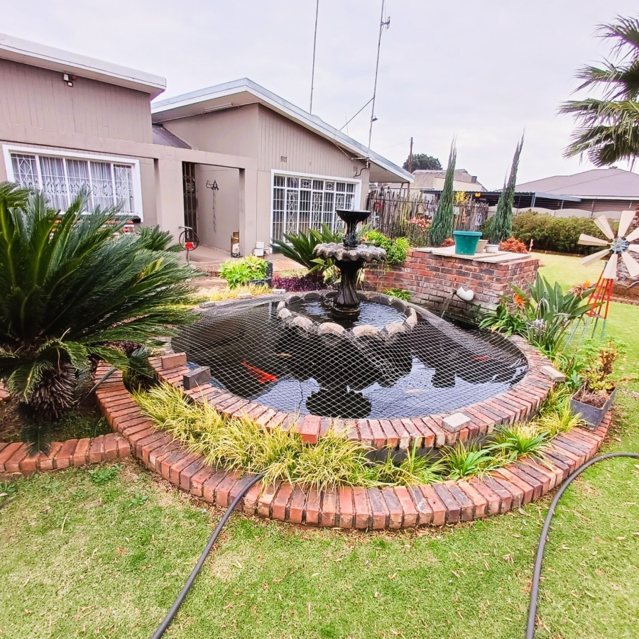 4 Bedroom Property for Sale in Meyerton Central Gauteng