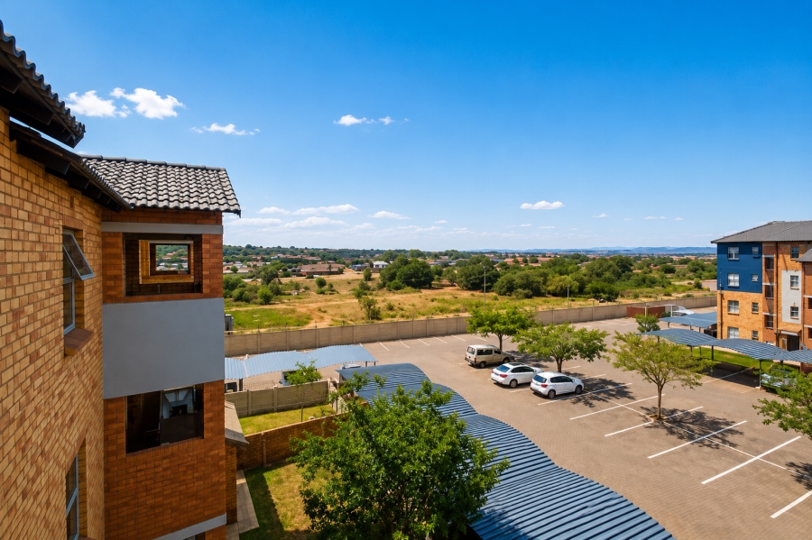 2 Bedroom Property for Sale in Heuweloord Gauteng
