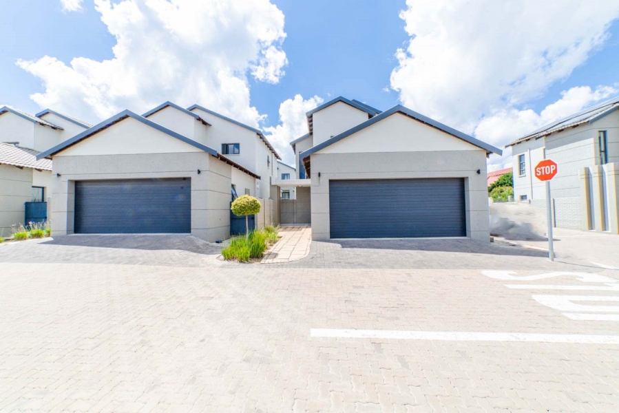 To Let 3 Bedroom Property for Rent in Craigavon Gauteng