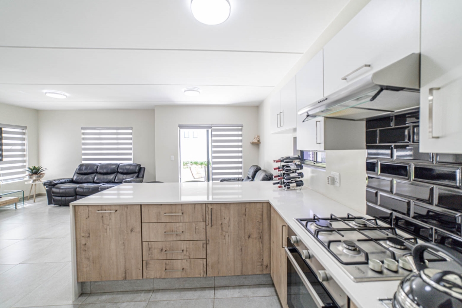 To Let 3 Bedroom Property for Rent in Craigavon Gauteng