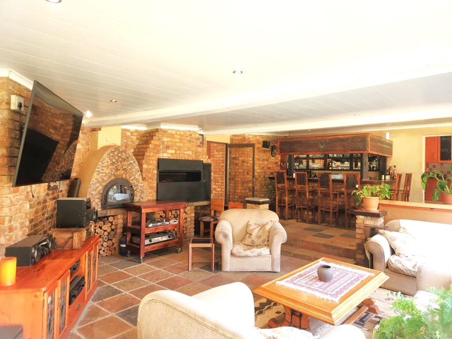 4 Bedroom Property for Sale in Doringkloof Gauteng