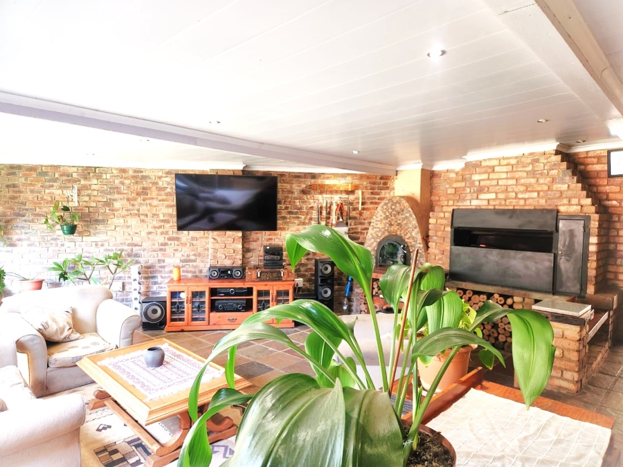 4 Bedroom Property for Sale in Doringkloof Gauteng
