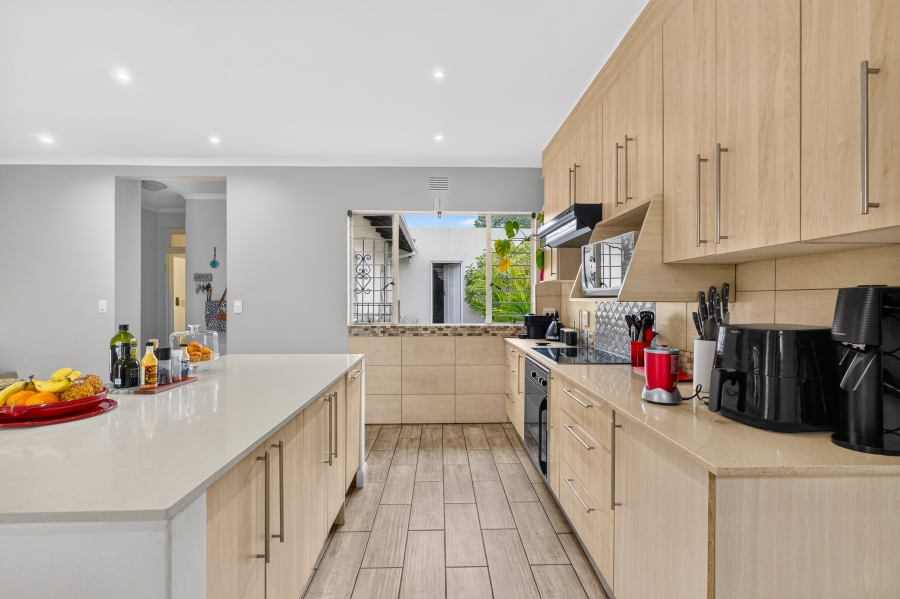 3 Bedroom Property for Sale in Sunninghill Gauteng