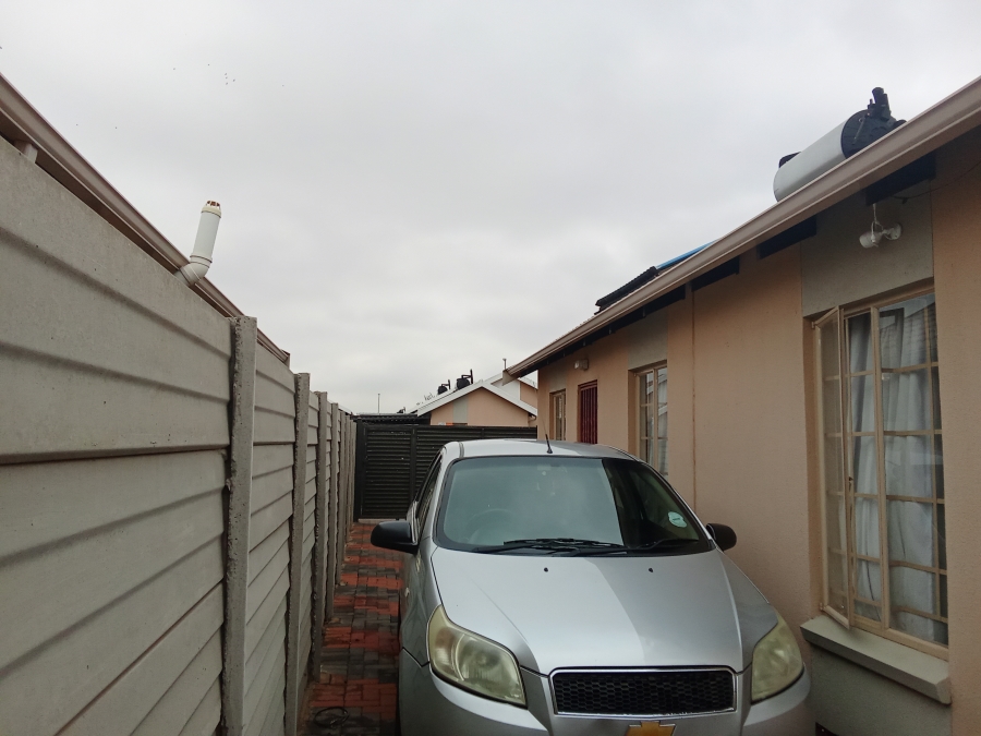 3 Bedroom Property for Sale in Sky City Gauteng