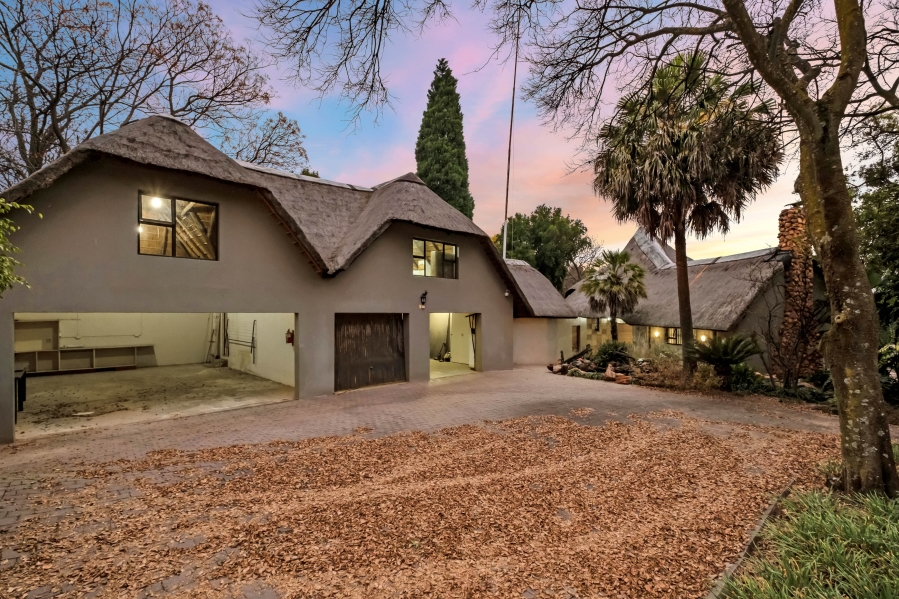 6 Bedroom Property for Sale in Morningside Manor Gauteng