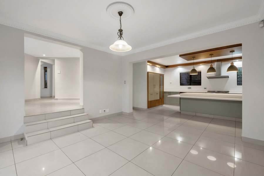6 Bedroom Property for Sale in Morningside Manor Gauteng