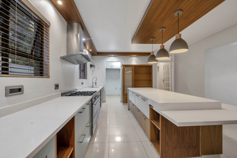 6 Bedroom Property for Sale in Morningside Manor Gauteng