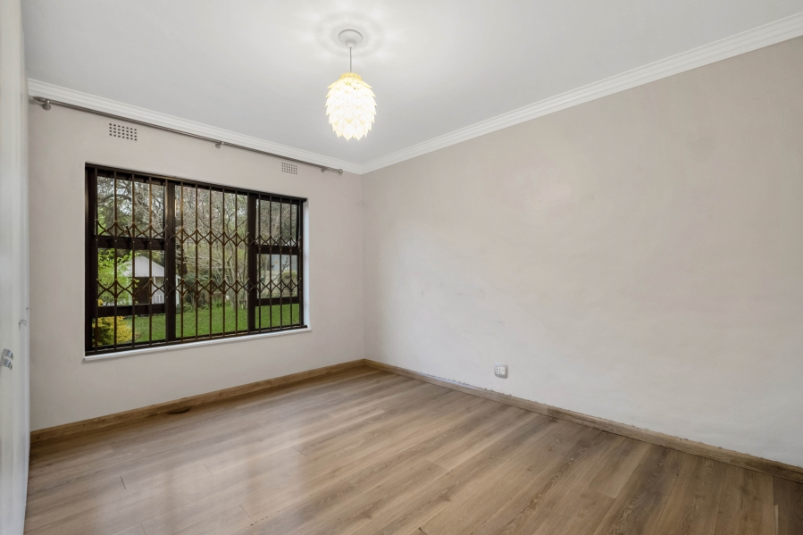 6 Bedroom Property for Sale in Morningside Manor Gauteng
