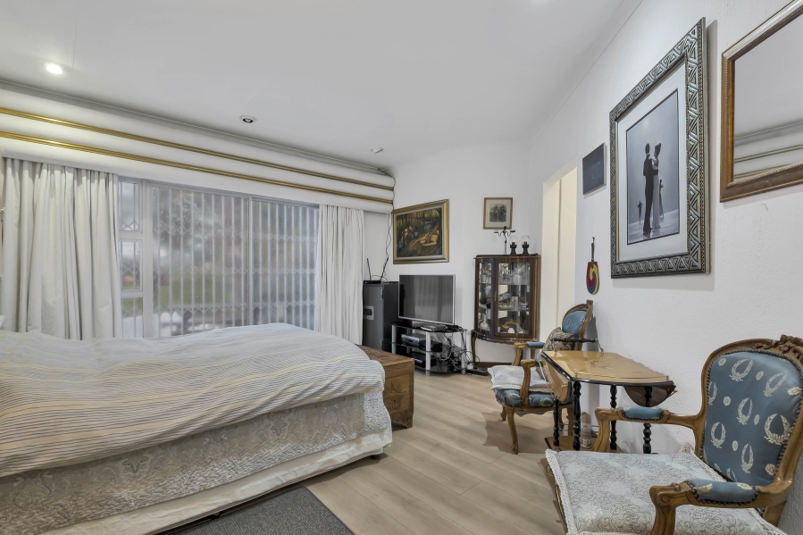 6 Bedroom Property for Sale in Morningside Gauteng