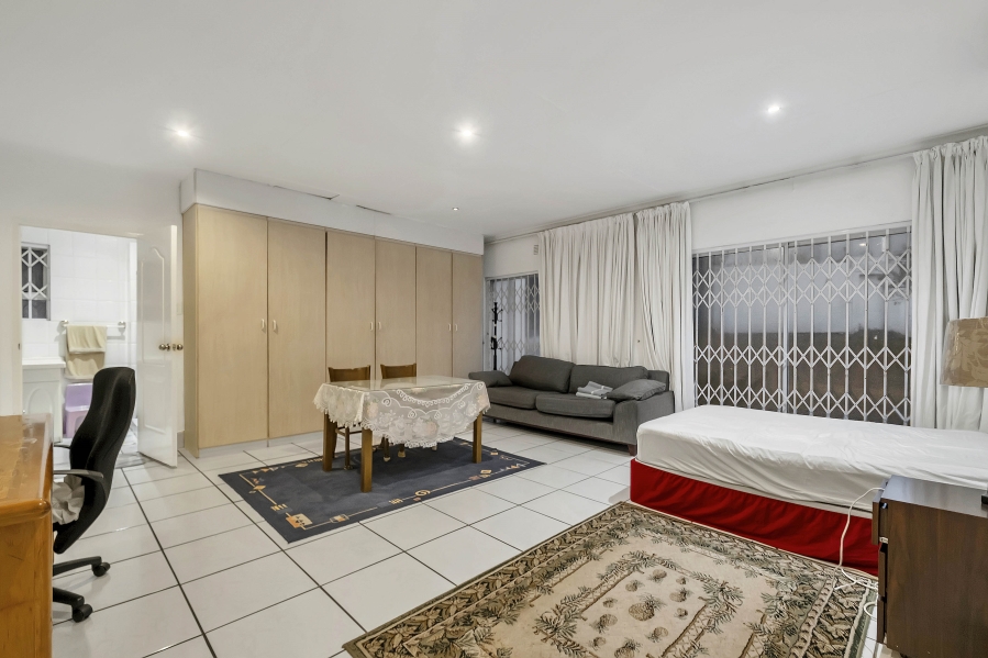 6 Bedroom Property for Sale in Morningside Gauteng