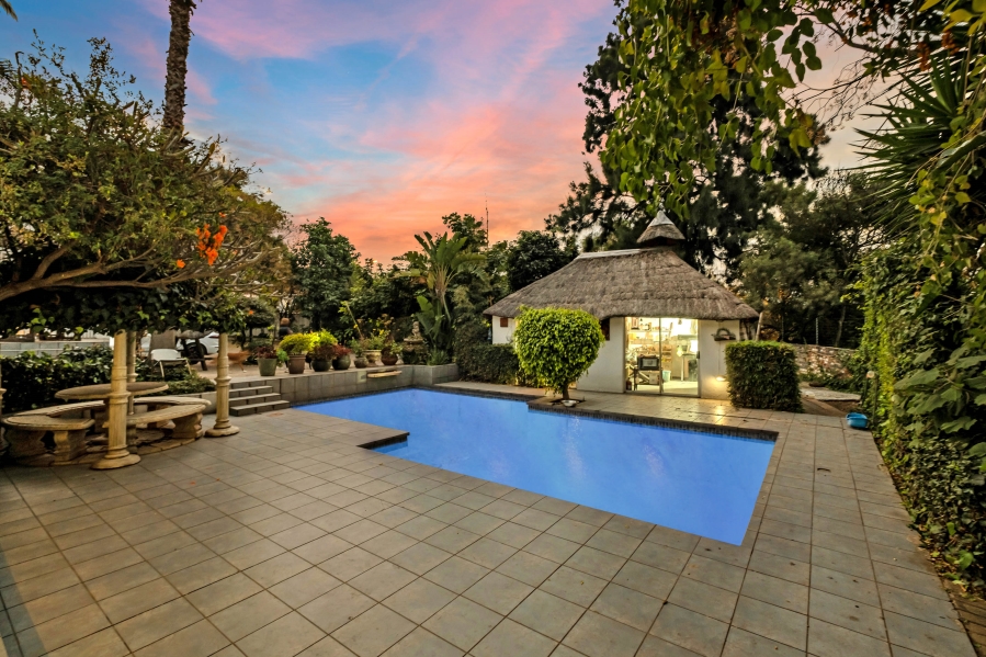 6 Bedroom Property for Sale in Morningside Gauteng
