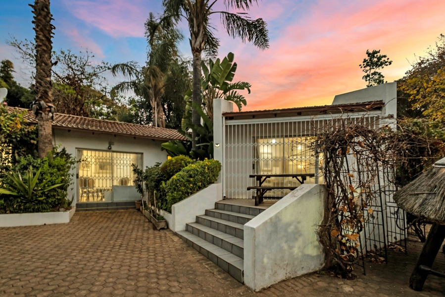 6 Bedroom Property for Sale in Morningside Gauteng