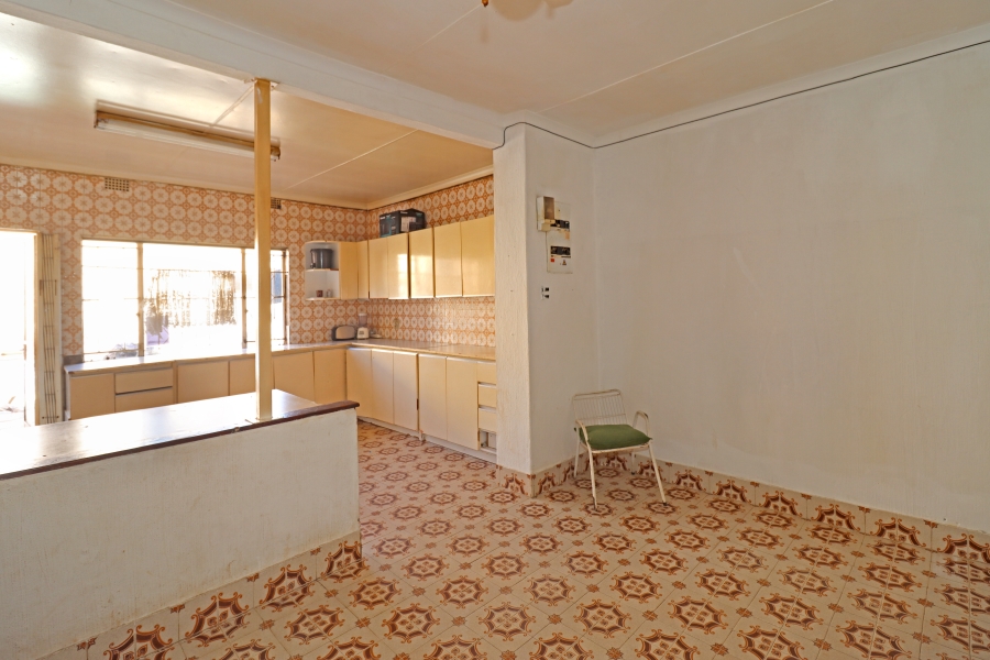 5 Bedroom Property for Sale in Orange Grove Gauteng