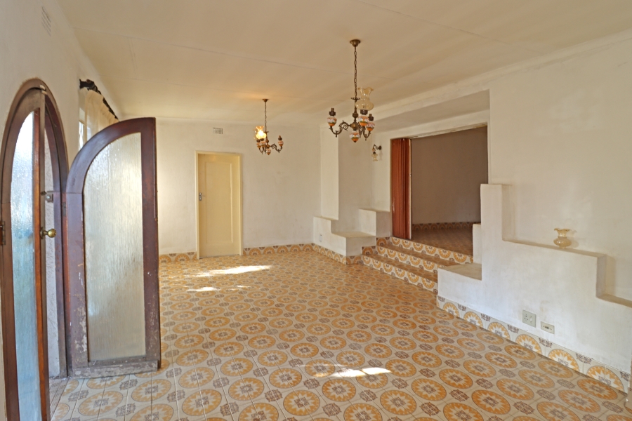 5 Bedroom Property for Sale in Orange Grove Gauteng