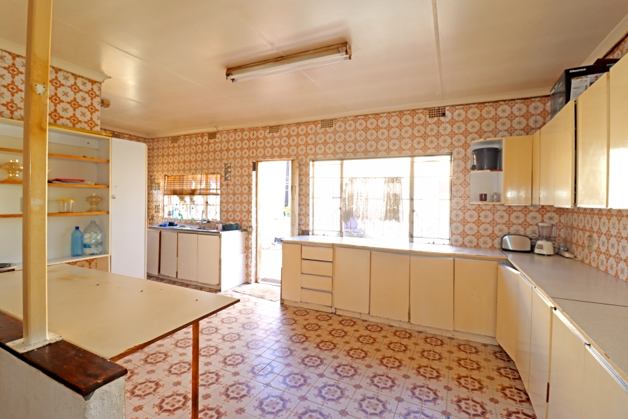 5 Bedroom Property for Sale in Orange Grove Gauteng