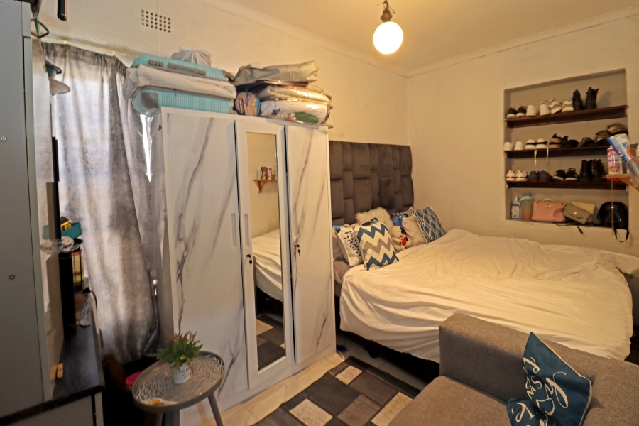 5 Bedroom Property for Sale in Orange Grove Gauteng