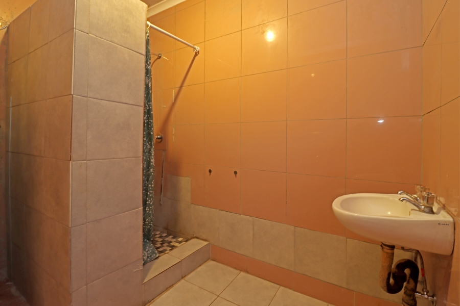 5 Bedroom Property for Sale in Orange Grove Gauteng