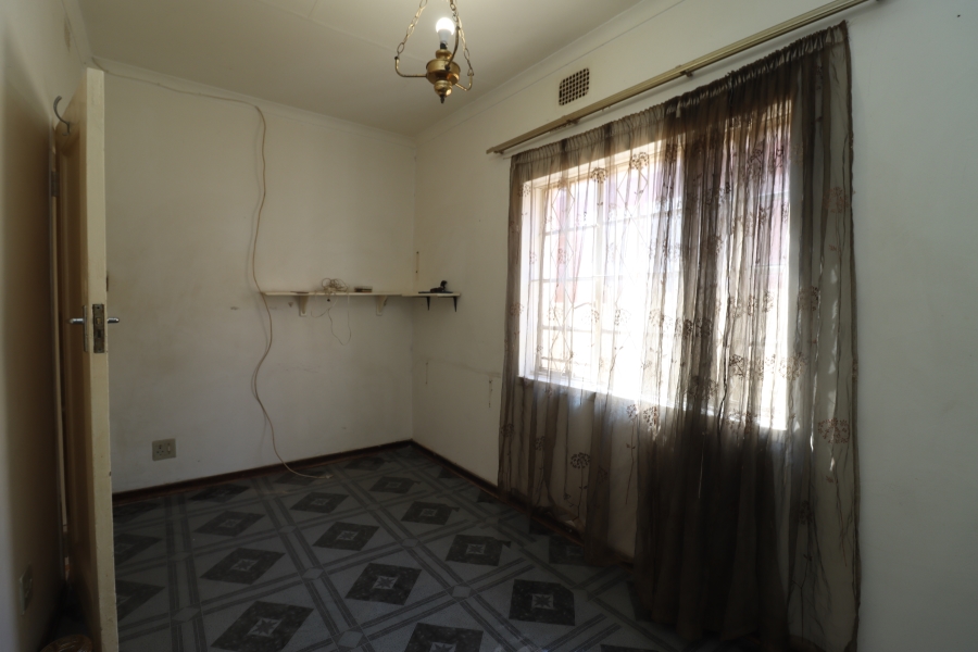 5 Bedroom Property for Sale in Orange Grove Gauteng