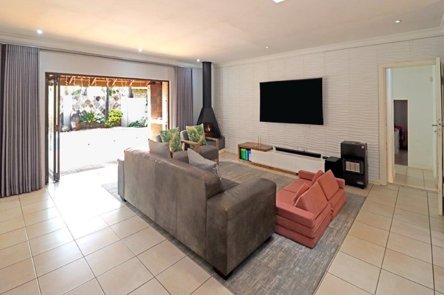 4 Bedroom Property for Sale in Dowerglen Ext 3 Gauteng