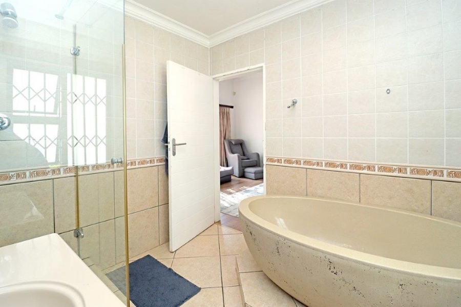 4 Bedroom Property for Sale in Dowerglen Ext 3 Gauteng