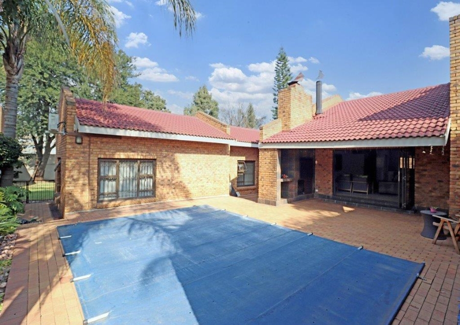 4 Bedroom Property for Sale in Dowerglen Ext 3 Gauteng