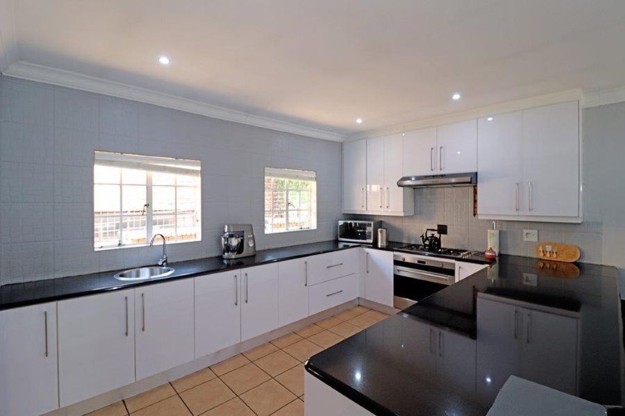 4 Bedroom Property for Sale in Dowerglen Ext 3 Gauteng