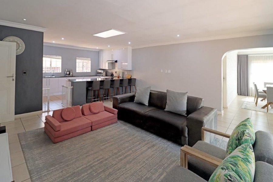 4 Bedroom Property for Sale in Dowerglen Ext 3 Gauteng