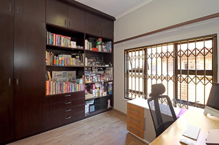 4 Bedroom Property for Sale in Dowerglen Ext 3 Gauteng
