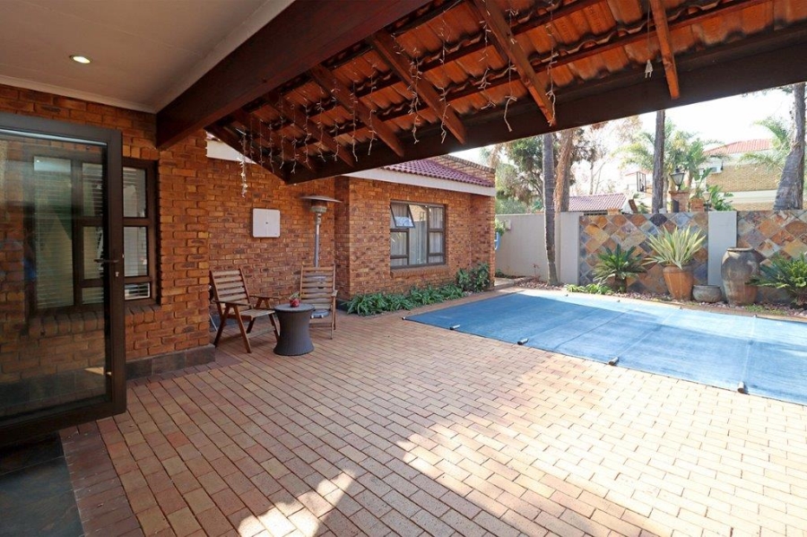 4 Bedroom Property for Sale in Dowerglen Ext 3 Gauteng