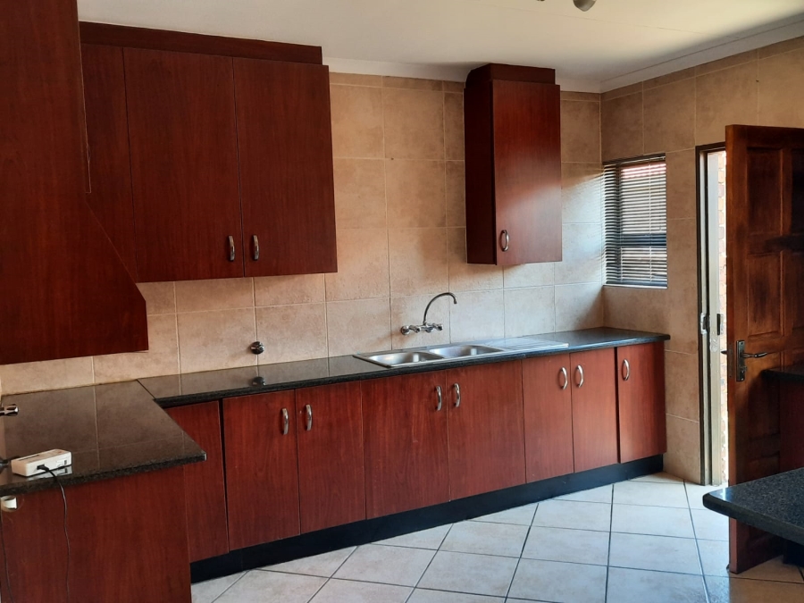 To Let 2 Bedroom Property for Rent in Albertsdal Gauteng