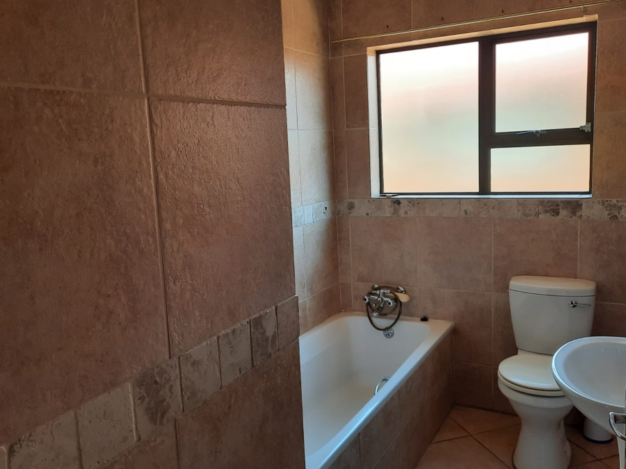 To Let 2 Bedroom Property for Rent in Albertsdal Gauteng