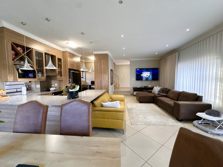 3 Bedroom Property for Sale in Thatchfield Estate Gauteng