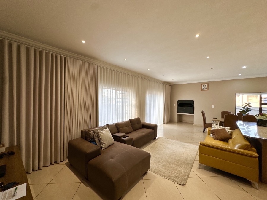 3 Bedroom Property for Sale in Thatchfield Estate Gauteng