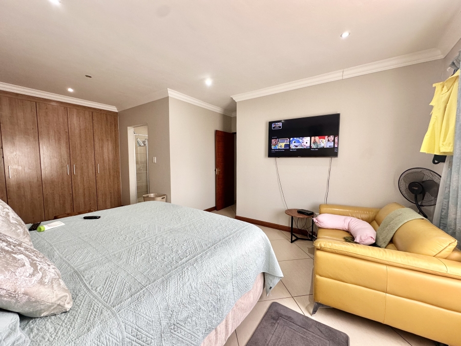 3 Bedroom Property for Sale in Thatchfield Estate Gauteng