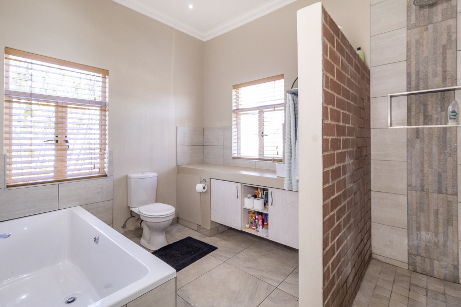 4 Bedroom Property for Sale in The Hills Game Reserve Estate Gauteng