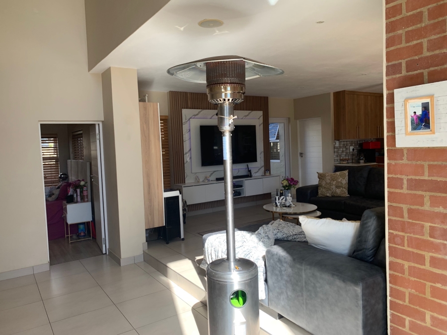 4 Bedroom Property for Sale in The Hills Game Reserve Estate Gauteng