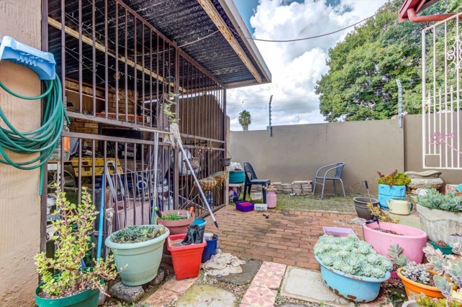 2 Bedroom Property for Sale in Norkem Park Gauteng