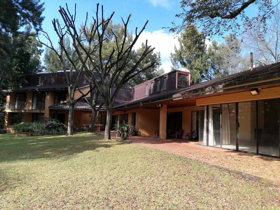 To Let 10 Bedroom Property for Rent in Equestria Gauteng