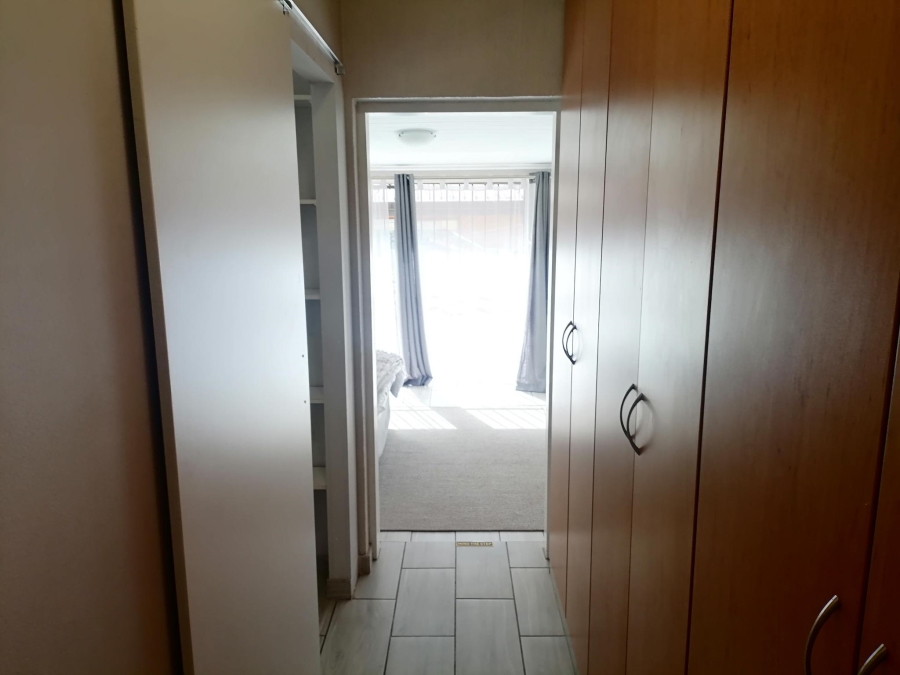 To Let 10 Bedroom Property for Rent in Equestria Gauteng