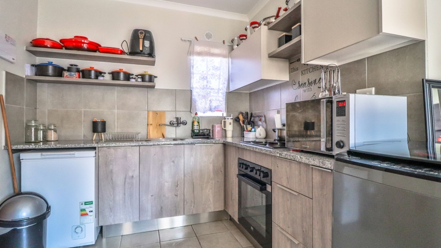 2 Bedroom Property for Sale in Pretoria North Gauteng
