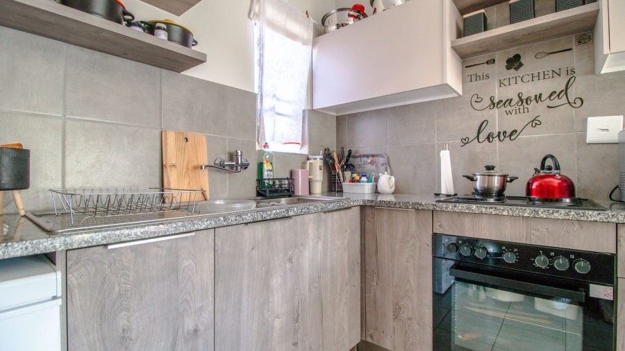 2 Bedroom Property for Sale in Pretoria North Gauteng