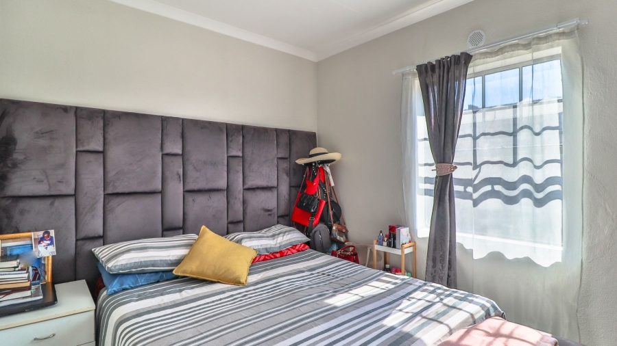 2 Bedroom Property for Sale in Pretoria North Gauteng