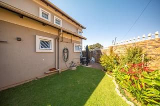3 Bedroom Property for Sale in Wannenburghoogte Gauteng