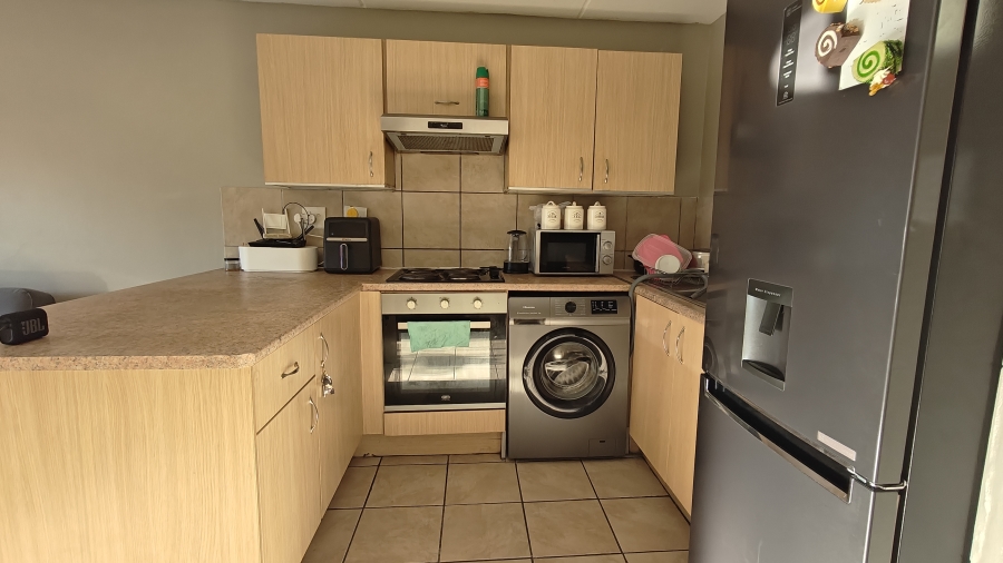 2 Bedroom Property for Sale in North Riding Gauteng